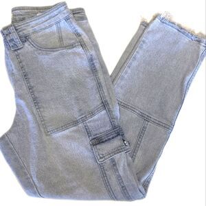 KanCan cropped skinny cargo jeans, light blue wash, mid rise, size 7/27